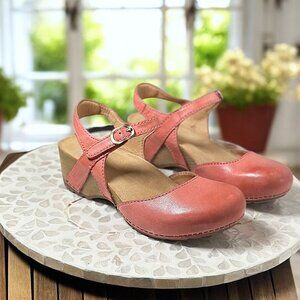 Dansko Tiffani Supportive Coral Leather Wedge Mary Jane Sandal EU 39 Comfortable